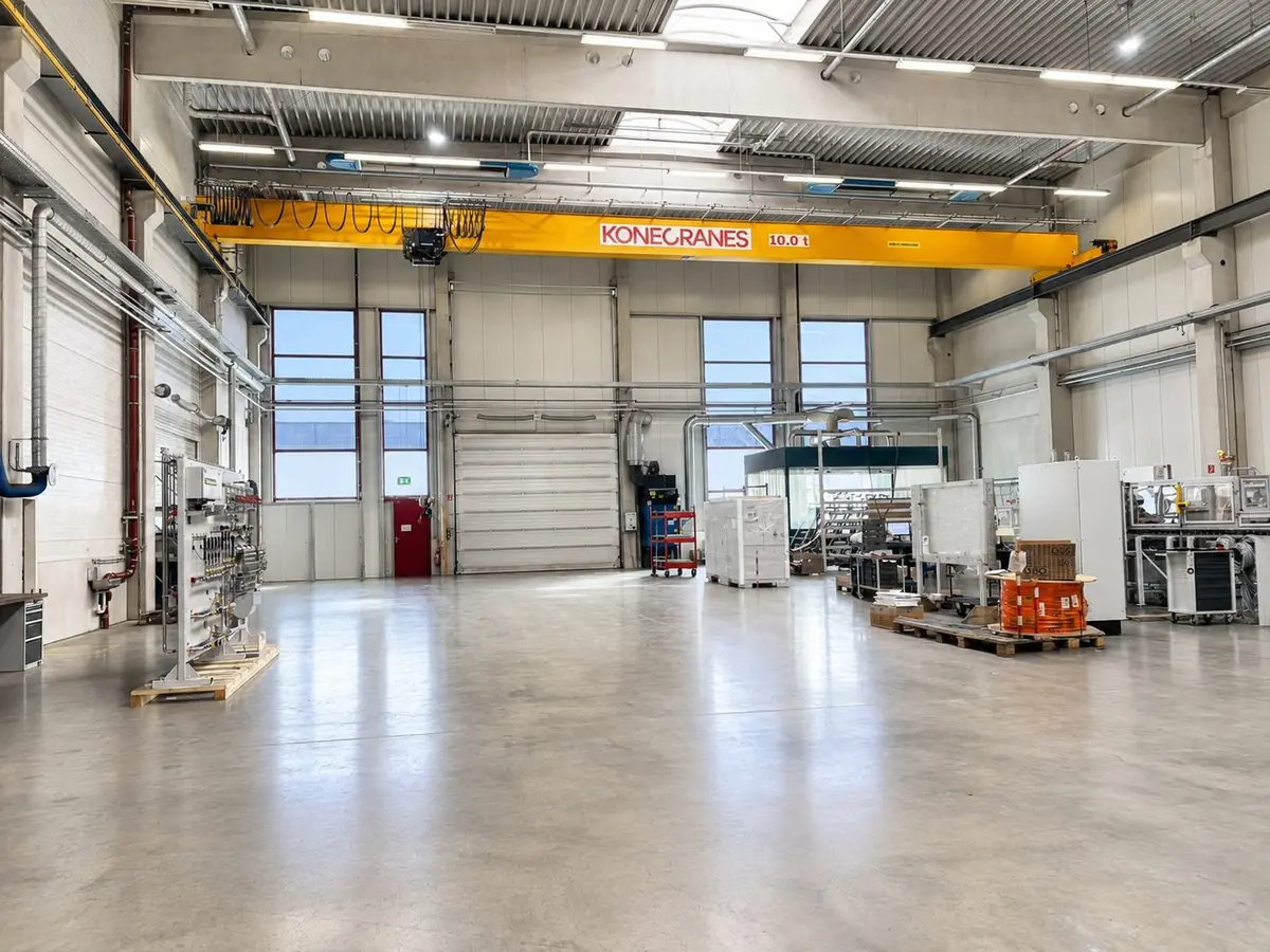 Bovenden: production hall interior.